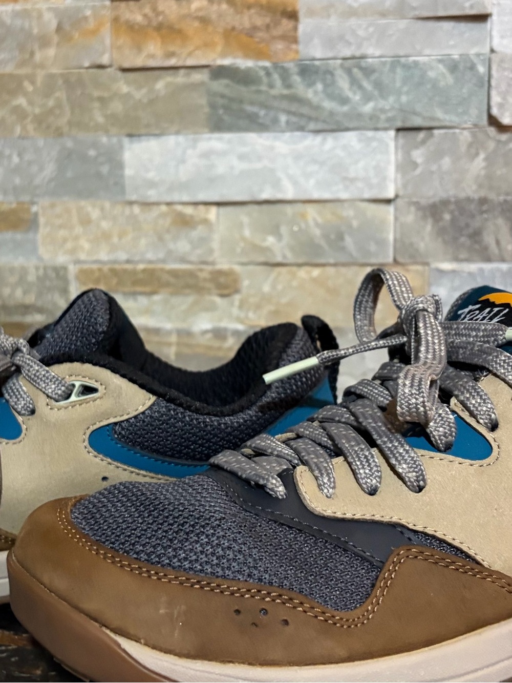 LEMS Men's Casual Trail Sneaker in Brown, Tan & Blue-Men’s size 8, Women’s 9 1/2 - Picture 2 of 6